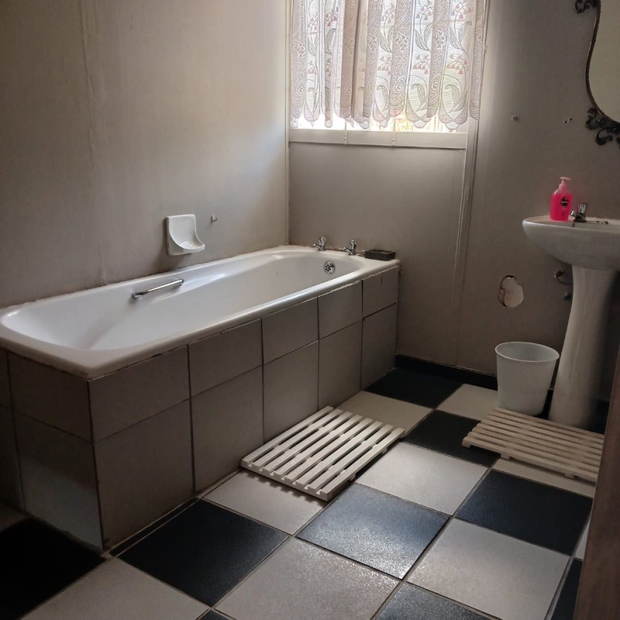 Commercial Property for Sale in Roodewal Free State